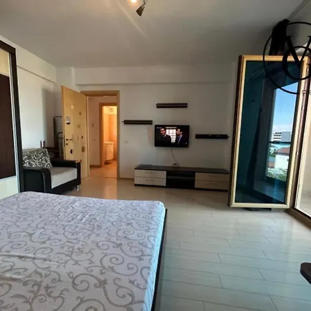 Apartment Jt Tower La Delfinul