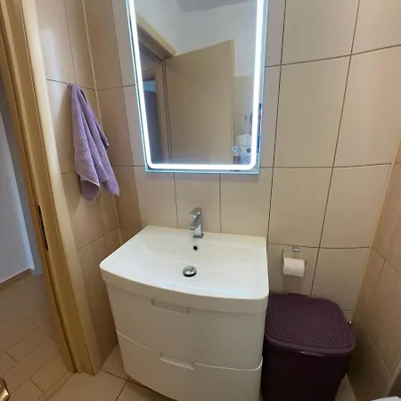 Apartment Jt Tower La Delfinul